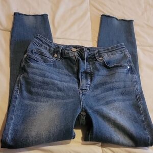 JudyBlue High Rise ,tummy Control .no Distressing. Raw Hem 7/28